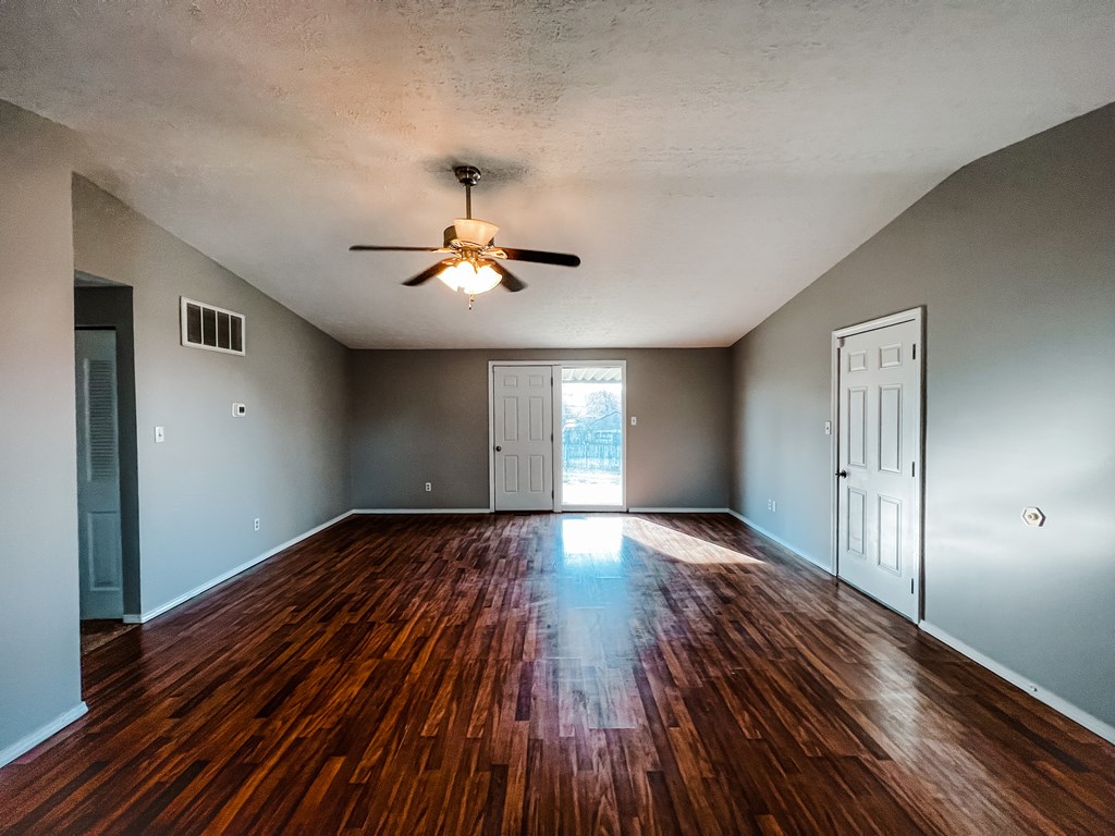 4212 Settlers PT, Owensboro, Kentucky 42303, 2 Bedrooms Bedrooms, ,1 BathroomBathrooms,Single Family Residence,For Sale,Settlers PT,86557