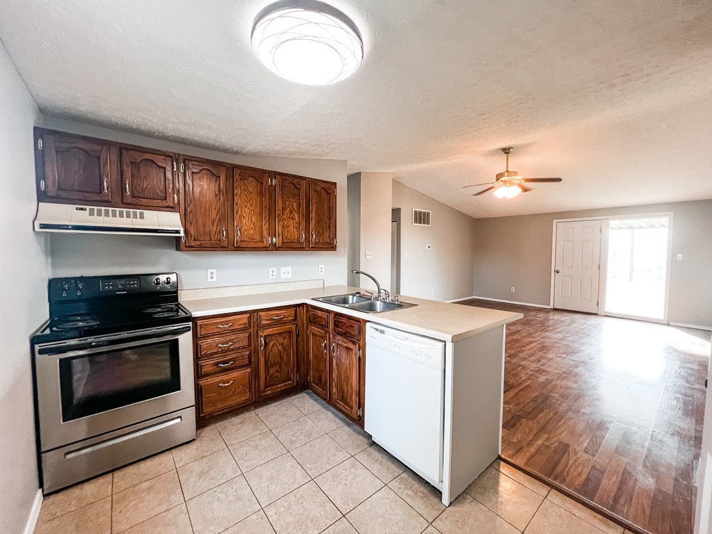 4212 Settlers PT, Owensboro, Kentucky 42303, 2 Bedrooms Bedrooms, ,1 BathroomBathrooms,Single Family Residence,For Sale,Settlers PT,86557