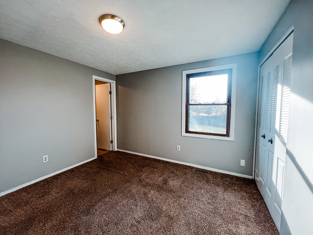 4212 Settlers PT, Owensboro, Kentucky 42303, 2 Bedrooms Bedrooms, ,1 BathroomBathrooms,Single Family Residence,For Sale,Settlers PT,86557