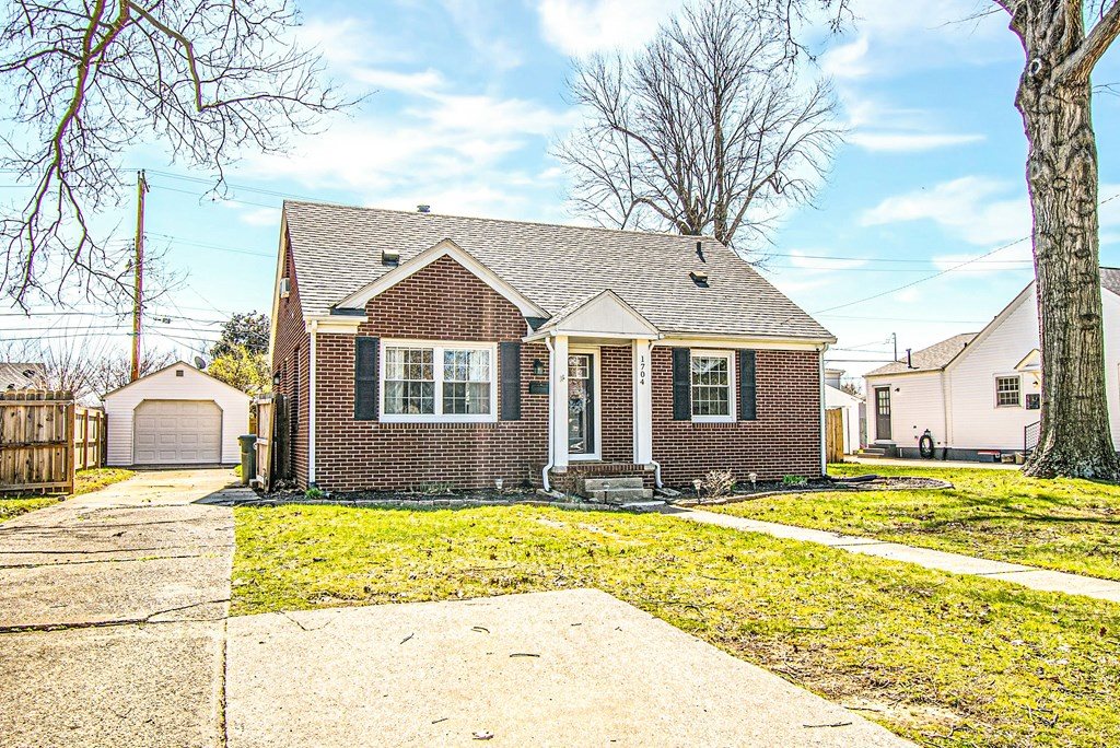 1704 Maple Ave, Owensboro, Kentucky 42301, 3 Bedrooms Bedrooms, ,1 BathroomBathrooms,Single Family Residence,For Sale,Maple Ave,86563