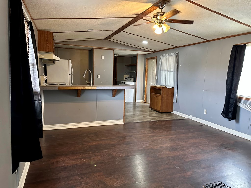 190 State Route 54 E, Fordsville, Kentucky 42343, 2 Bedrooms Bedrooms, ,1 BathroomBathrooms,Single Family Residence,For Sale,State Route 54 E,86598