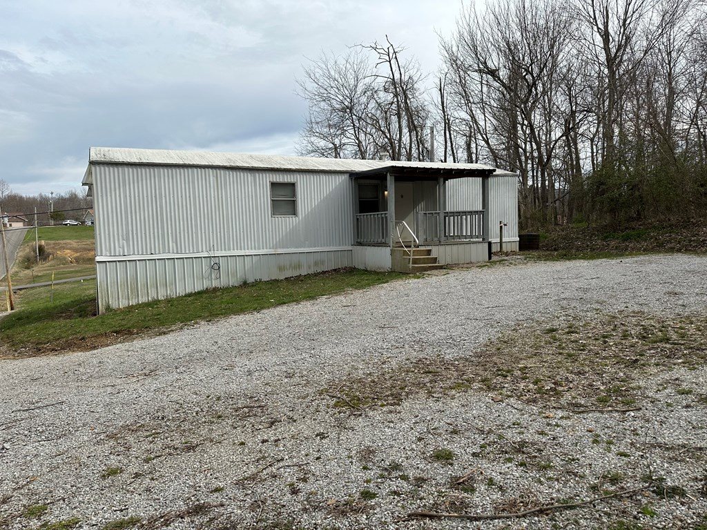 190 State Route 54 E, Fordsville, Kentucky 42343, 2 Bedrooms Bedrooms, ,1 BathroomBathrooms,Single Family Residence,For Sale,State Route 54 E,86598