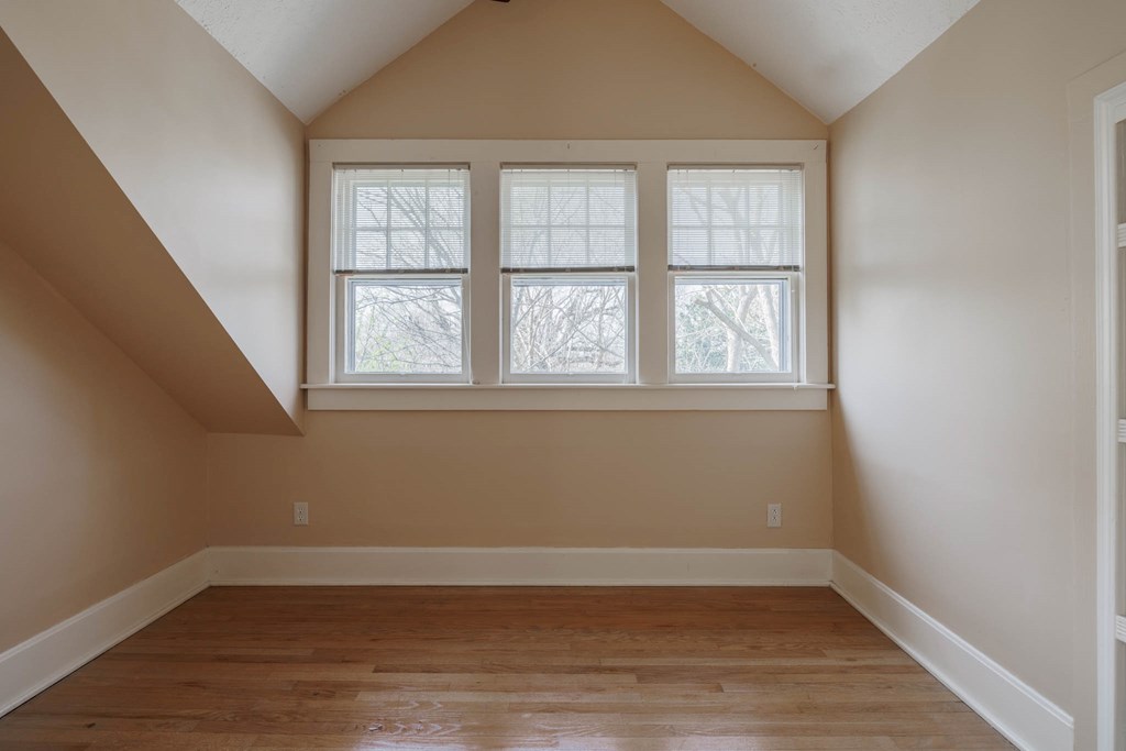 1304 Locust Street, Owensboro, Kentucky 42301, 3 Bedrooms Bedrooms, ,3 BathroomsBathrooms,Single Family Residence,For Sale,Locust Street,86643