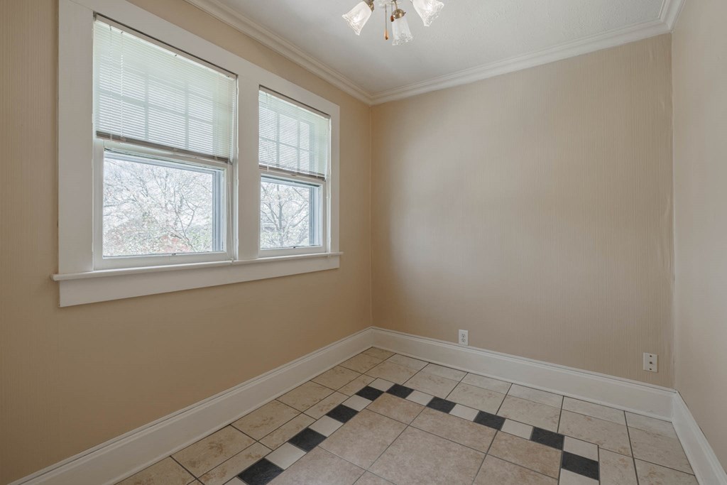 1304 Locust Street, Owensboro, Kentucky 42301, 3 Bedrooms Bedrooms, ,3 BathroomsBathrooms,Single Family Residence,For Sale,Locust Street,86643