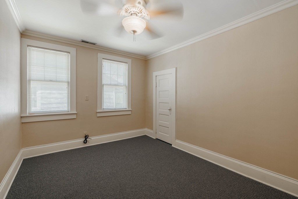 1304 Locust Street, Owensboro, Kentucky 42301, 3 Bedrooms Bedrooms, ,3 BathroomsBathrooms,Single Family Residence,For Sale,Locust Street,86643