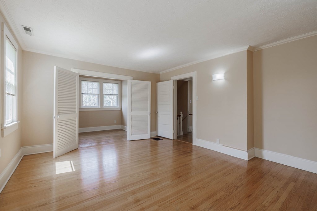 1304 Locust Street, Owensboro, Kentucky 42301, 3 Bedrooms Bedrooms, ,3 BathroomsBathrooms,Single Family Residence,For Sale,Locust Street,86643
