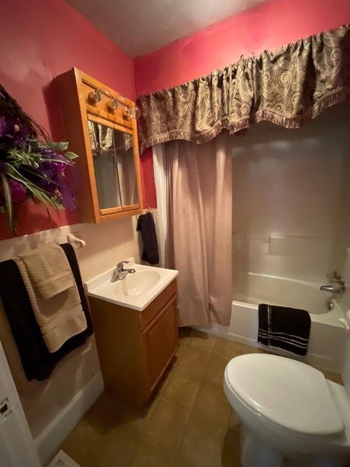1126 Clay Street, Hartford, Kentucky 42347, 3 Bedrooms Bedrooms, ,2 BathroomsBathrooms,Single Family Residence,For Sale,Clay Street,86645