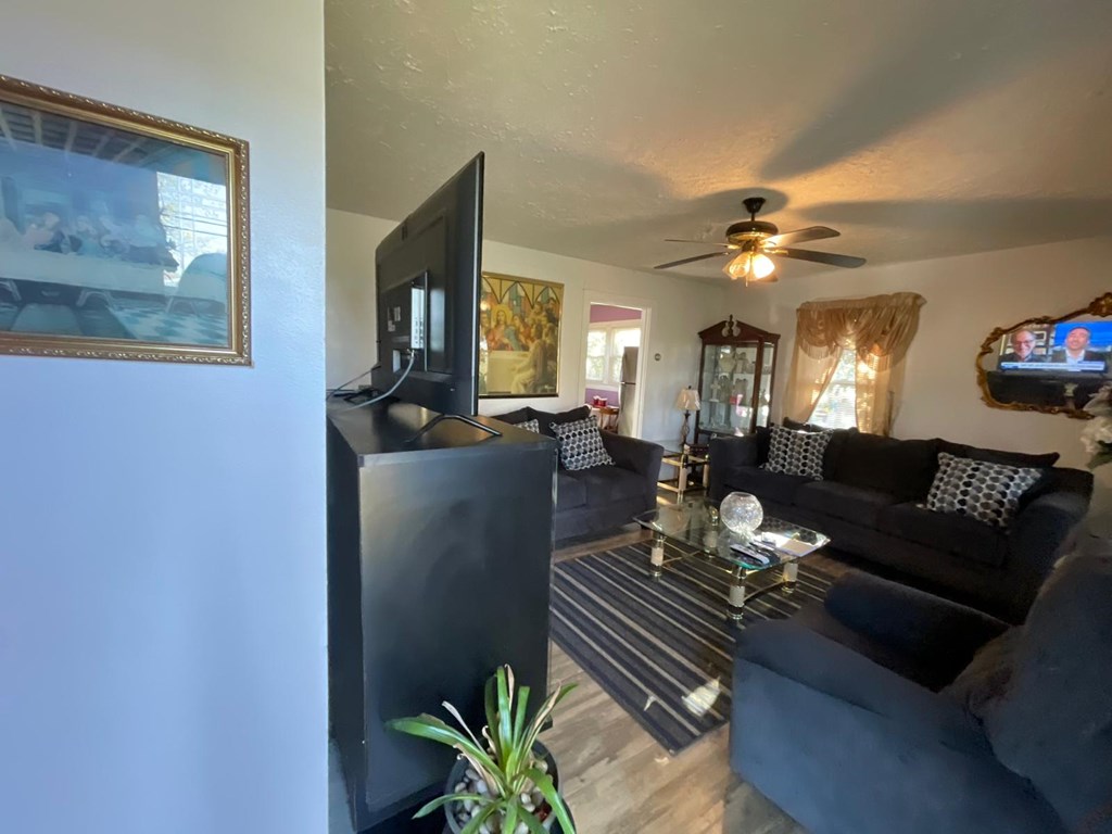 1126 Clay Street, Hartford, Kentucky 42347, 3 Bedrooms Bedrooms, ,2 BathroomsBathrooms,Single Family Residence,For Sale,Clay Street,86645