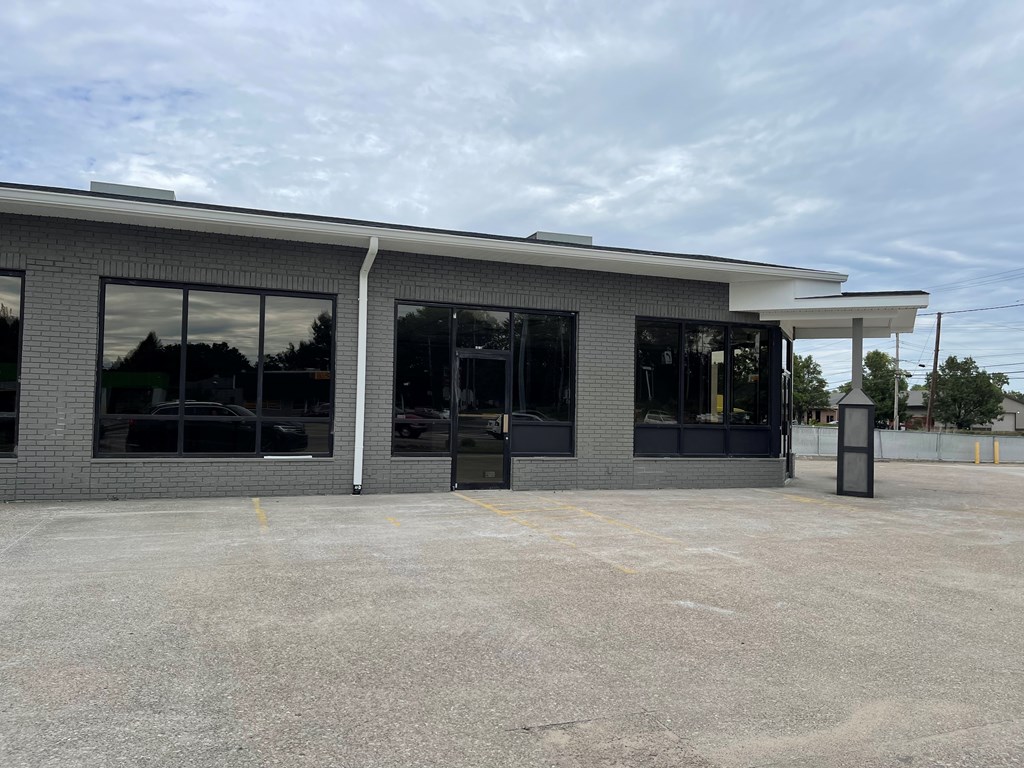 2101 Parrish Ave W, Owensboro, Kentucky 42301, ,Business,For Sale,Parrish Ave W,86652