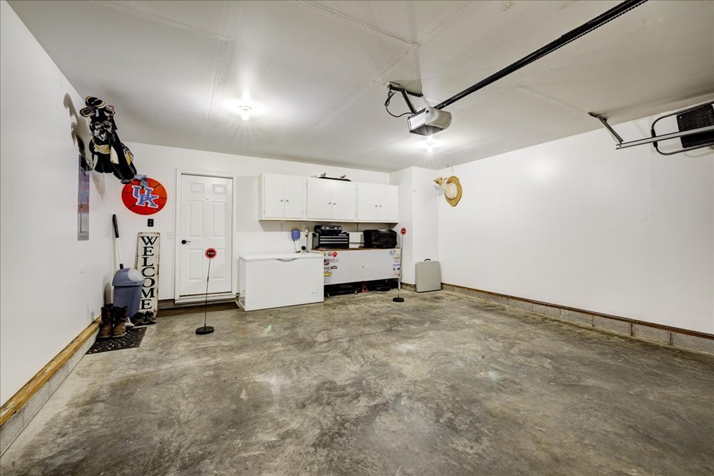 2009 Meadow Grass Creek, Owensboro, Kentucky 42303, 3 Bedrooms Bedrooms, ,2 BathroomsBathrooms,Single Family Residence,For Sale,Meadow Grass Creek,86661