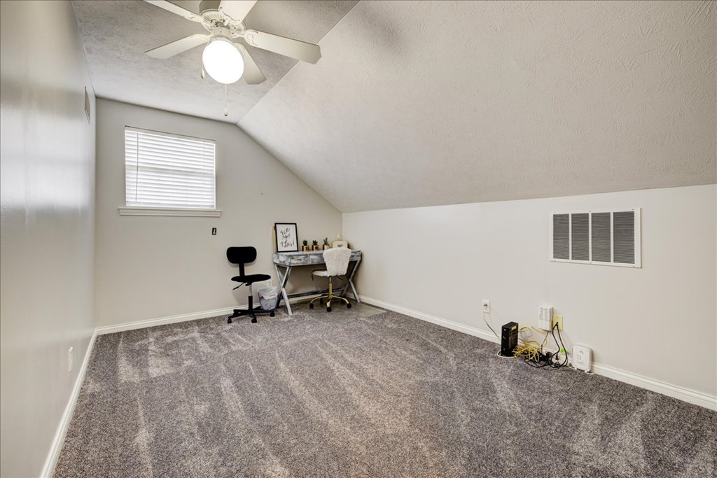 2009 Meadow Grass Creek, Owensboro, Kentucky 42303, 3 Bedrooms Bedrooms, ,2 BathroomsBathrooms,Single Family Residence,For Sale,Meadow Grass Creek,86661