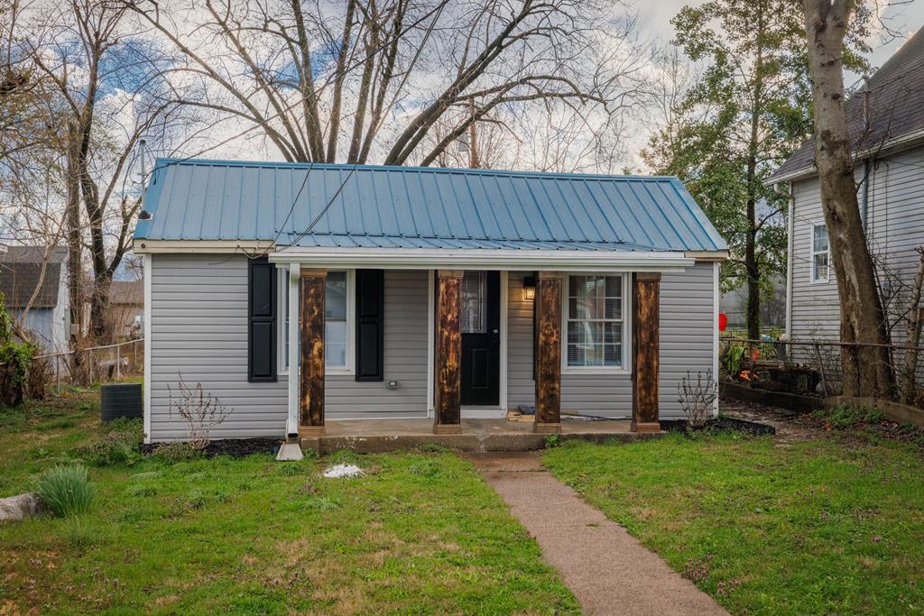 1423 Alexander Avenue, Owensboro, Kentucky 42303, 2 Bedrooms Bedrooms, ,1 BathroomBathrooms,Single Family Residence,For Sale,Alexander Avenue,86665