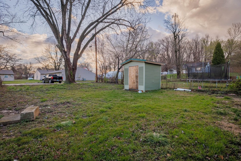 1423 Alexander Avenue, Owensboro, Kentucky 42303, 2 Bedrooms Bedrooms, ,1 BathroomBathrooms,Single Family Residence,For Sale,Alexander Avenue,86665