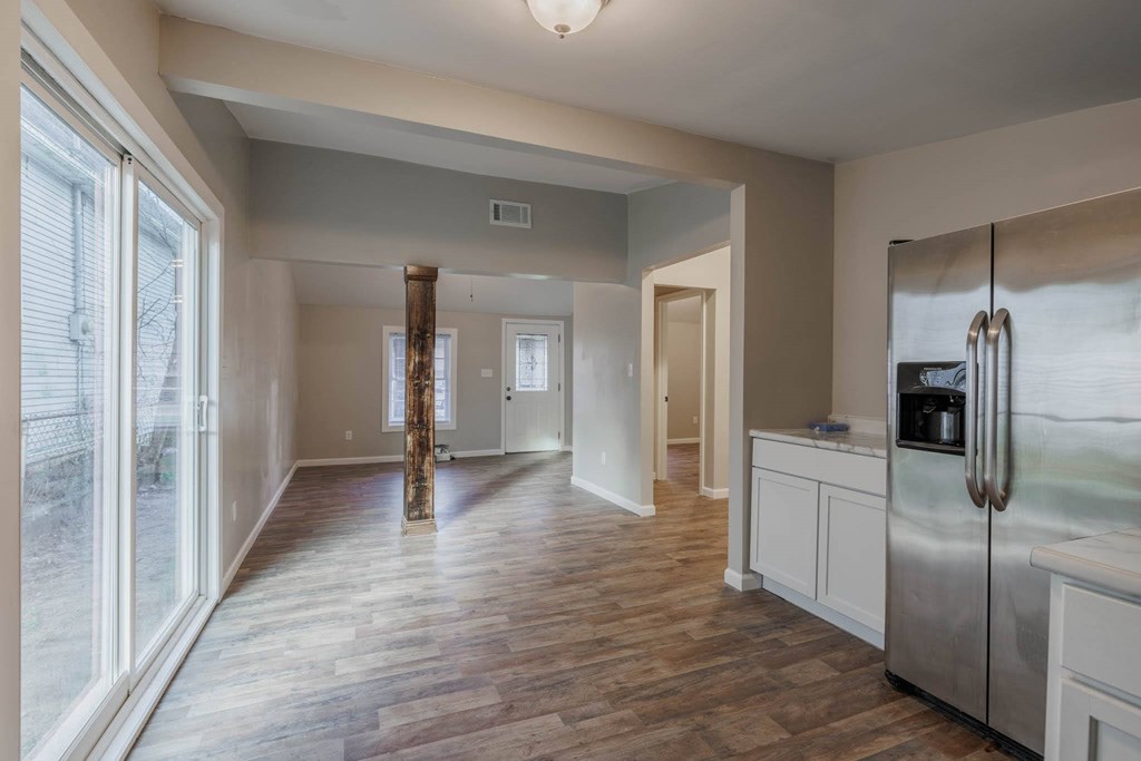 1423 Alexander Avenue, Owensboro, Kentucky 42303, 2 Bedrooms Bedrooms, ,1 BathroomBathrooms,Single Family Residence,For Sale,Alexander Avenue,86665