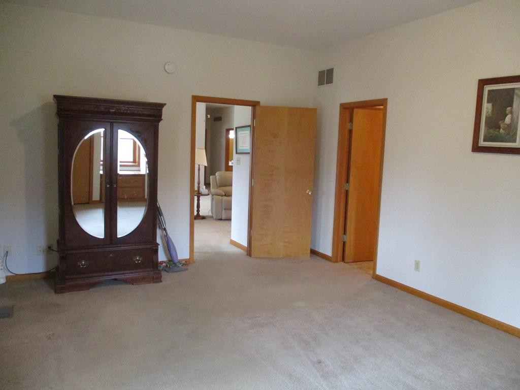 302 Center Street, Rockport, IN, Indiana 47635, 3 Bedrooms Bedrooms, ,3 BathroomsBathrooms,Single Family Residence,For Sale,Center Street,86701