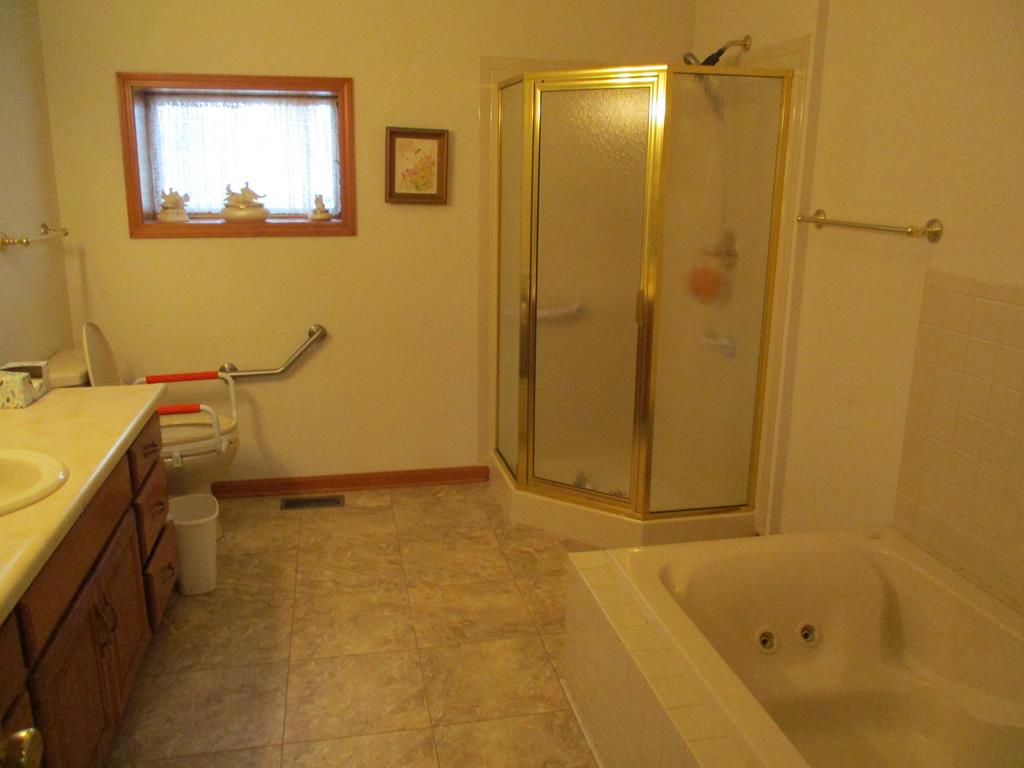 302 Center Street, Rockport, IN, Indiana 47635, 3 Bedrooms Bedrooms, ,3 BathroomsBathrooms,Single Family Residence,For Sale,Center Street,86701