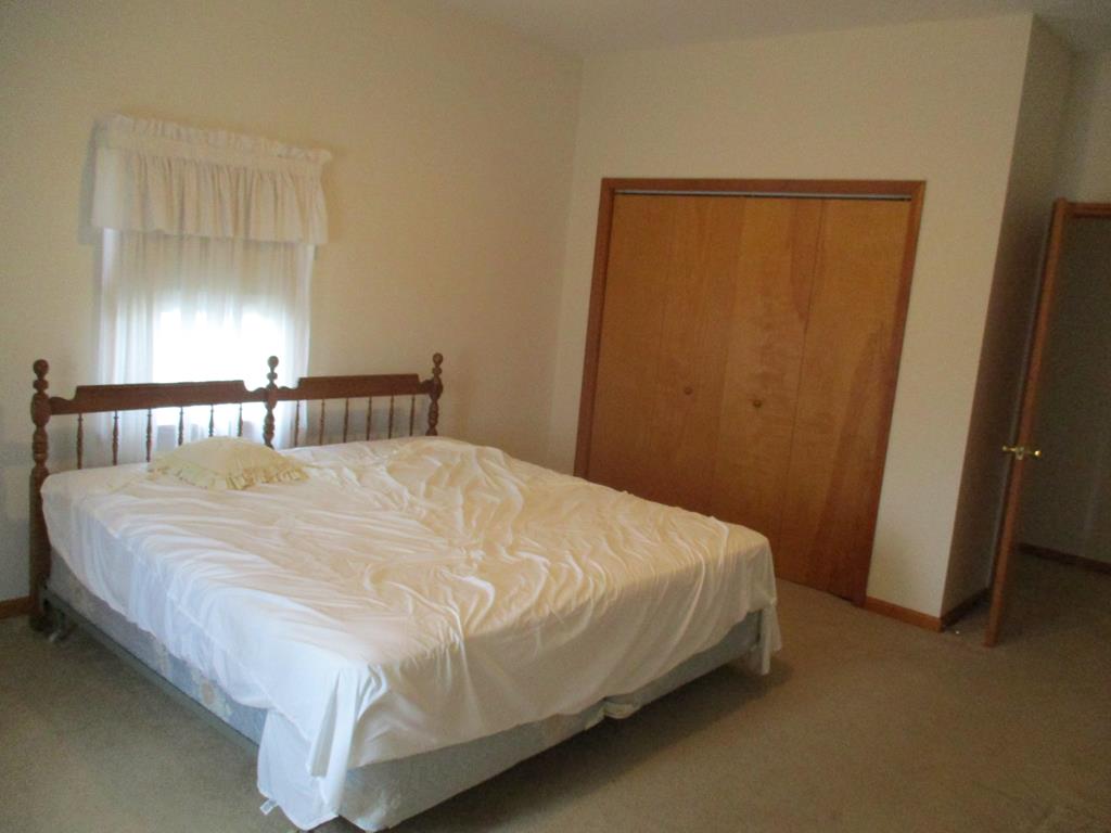 302 Center Street, Rockport, IN, Indiana 47635, 3 Bedrooms Bedrooms, ,3 BathroomsBathrooms,Single Family Residence,For Sale,Center Street,86701