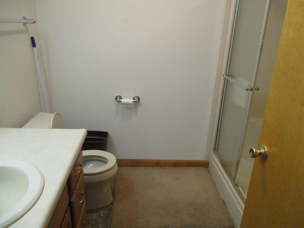 302 Center Street, Rockport, IN, Indiana 47635, 3 Bedrooms Bedrooms, ,3 BathroomsBathrooms,Single Family Residence,For Sale,Center Street,86701