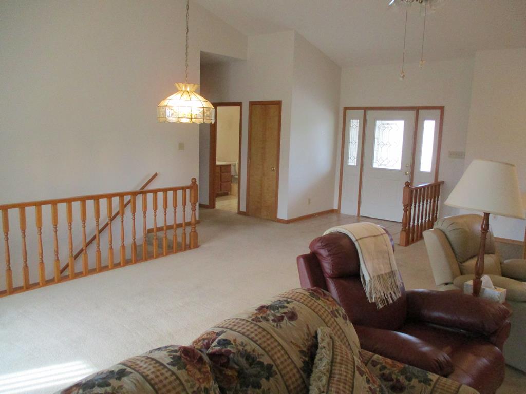 302 Center Street, Rockport, IN, Indiana 47635, 3 Bedrooms Bedrooms, ,3 BathroomsBathrooms,Single Family Residence,For Sale,Center Street,86701