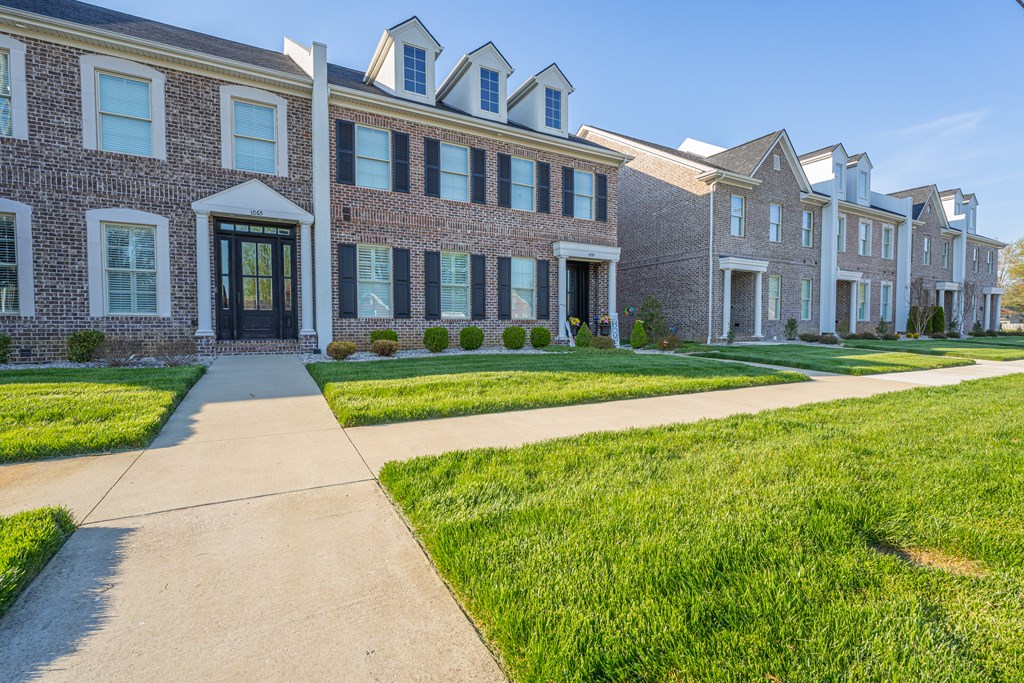 1059 Hill Avenue, Owensboro, Kentucky 42301, 4 Bedrooms Bedrooms, ,3 BathroomsBathrooms,Single Family Residence,For Sale,Hill Avenue,86718