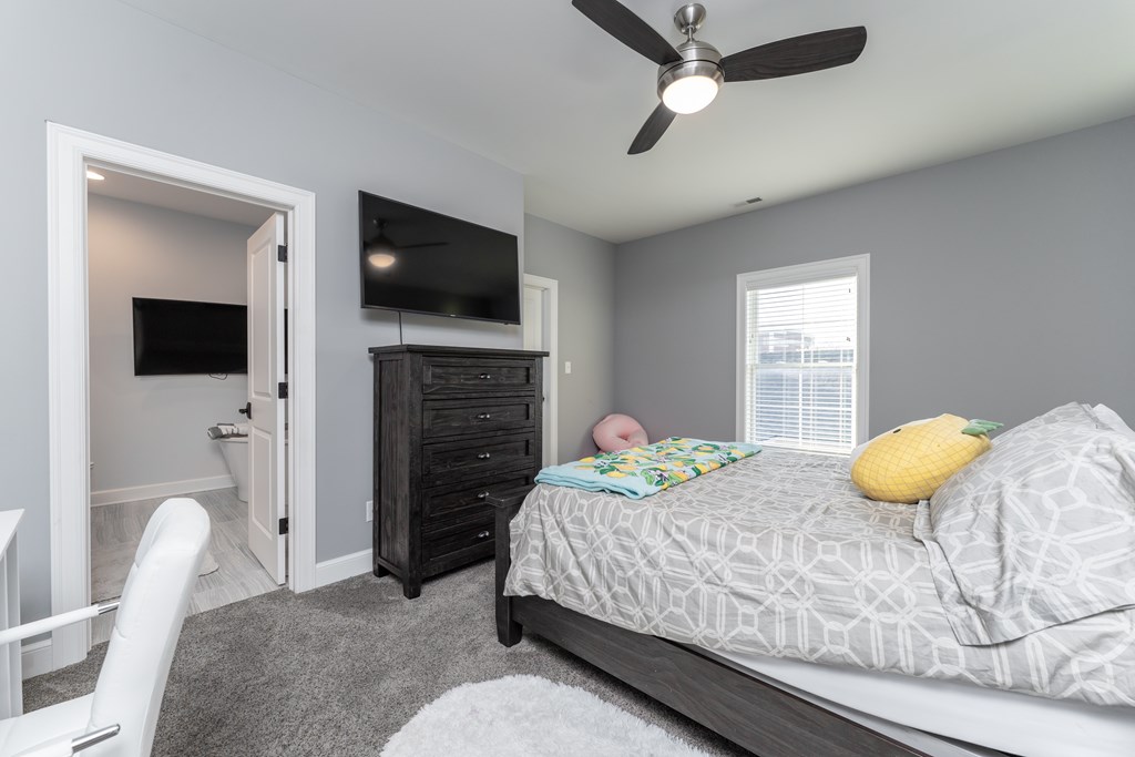1059 Hill Avenue, Owensboro, Kentucky 42301, 4 Bedrooms Bedrooms, ,3 BathroomsBathrooms,Single Family Residence,For Sale,Hill Avenue,86718
