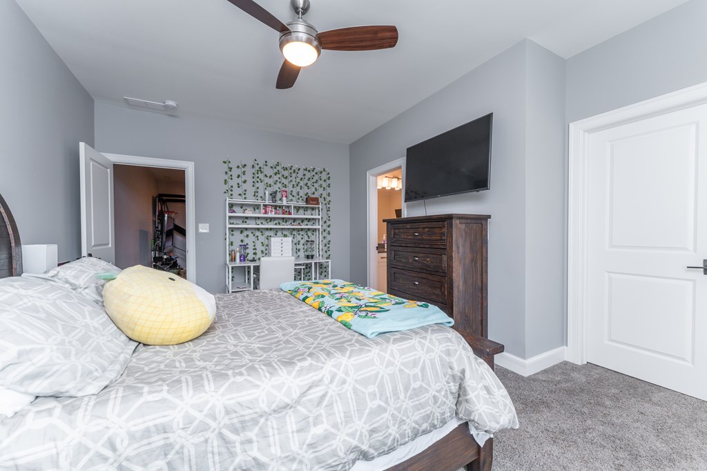 1059 Hill Avenue, Owensboro, Kentucky 42301, 4 Bedrooms Bedrooms, ,3 BathroomsBathrooms,Single Family Residence,For Sale,Hill Avenue,86718