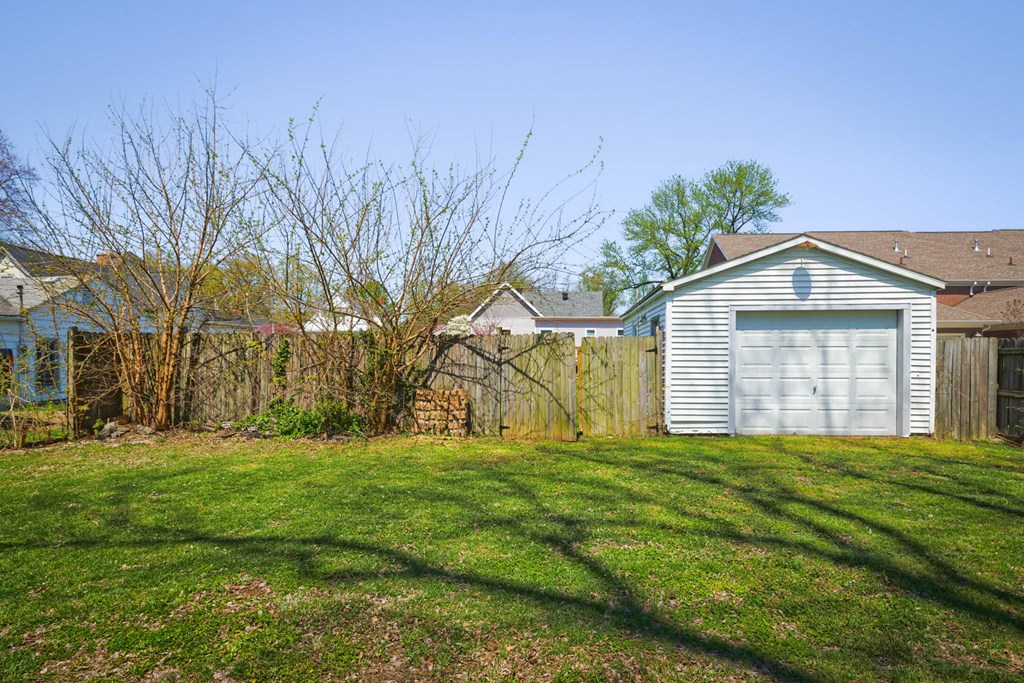 338 Hill Avenue, Owensboro, Kentucky 42301, 2 Bedrooms Bedrooms, ,2 BathroomsBathrooms,Single Family Residence,For Sale,Hill Avenue,86720