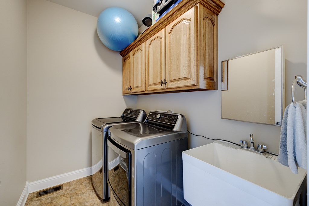 4507 INDIAN CREEK LOOP, Owensboro, Kentucky 42303, 5 Bedrooms Bedrooms, ,3 BathroomsBathrooms,Single Family Residence,For Sale,INDIAN CREEK LOOP,86750