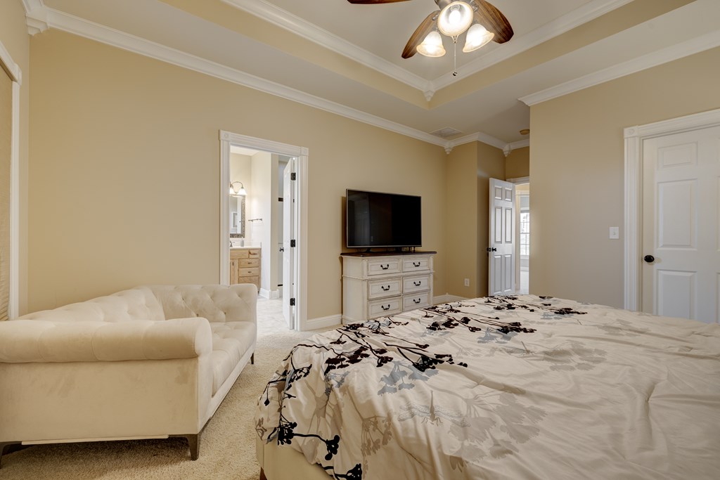 4507 INDIAN CREEK LOOP, Owensboro, Kentucky 42303, 5 Bedrooms Bedrooms, ,3 BathroomsBathrooms,Single Family Residence,For Sale,INDIAN CREEK LOOP,86750