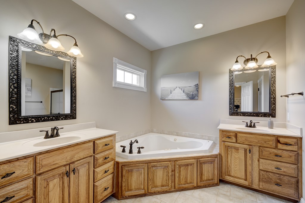 4507 INDIAN CREEK LOOP, Owensboro, Kentucky 42303, 5 Bedrooms Bedrooms, ,3 BathroomsBathrooms,Single Family Residence,For Sale,INDIAN CREEK LOOP,86750