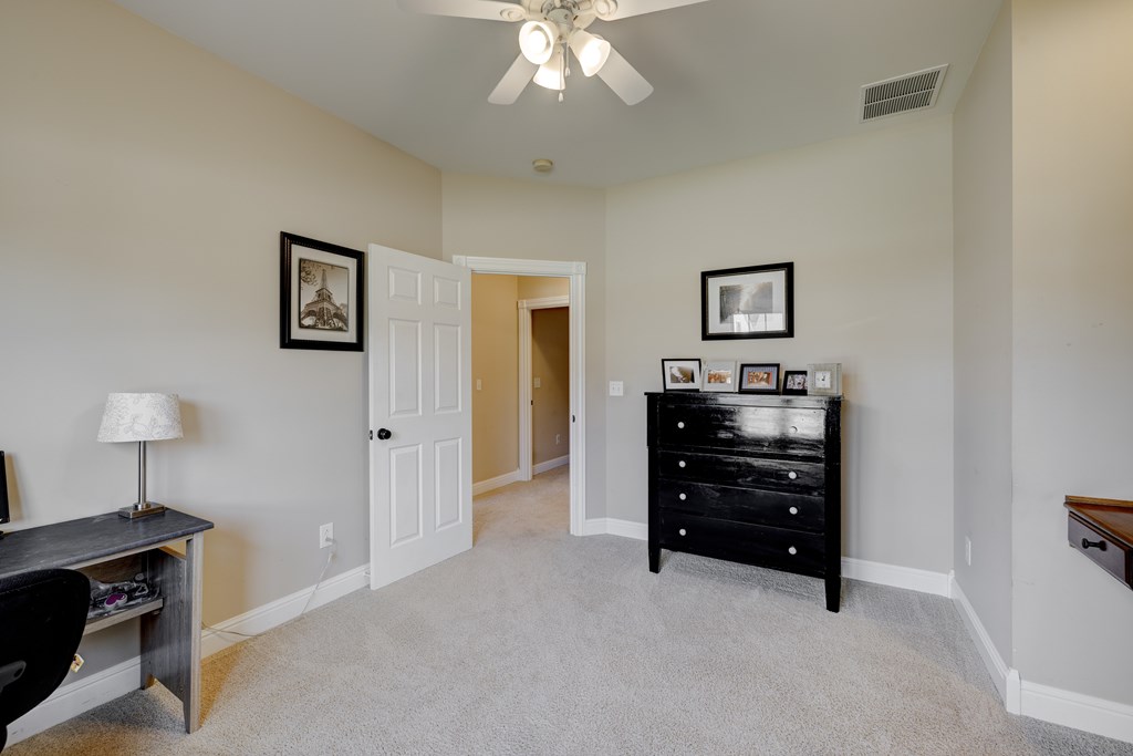 4507 INDIAN CREEK LOOP, Owensboro, Kentucky 42303, 5 Bedrooms Bedrooms, ,3 BathroomsBathrooms,Single Family Residence,For Sale,INDIAN CREEK LOOP,86750