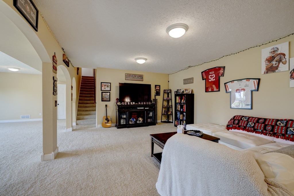 4507 INDIAN CREEK LOOP, Owensboro, Kentucky 42303, 5 Bedrooms Bedrooms, ,3 BathroomsBathrooms,Single Family Residence,For Sale,INDIAN CREEK LOOP,86750