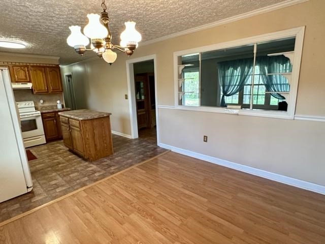 8460 Richland Road, Livermore, Kentucky 42352, 3 Bedrooms Bedrooms, ,1 BathroomBathrooms,Single Family Residence,For Sale,Richland Road,86764