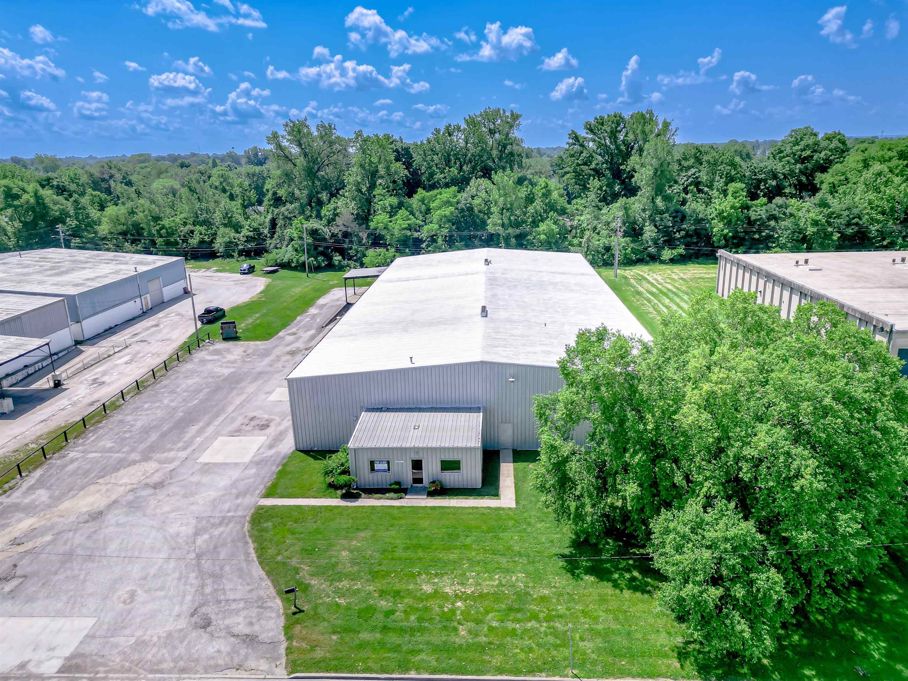 2700 Warehouse Rd, Owensboro, Kentucky 42301, ,Industrial,For Sale,Warehouse Rd,86825