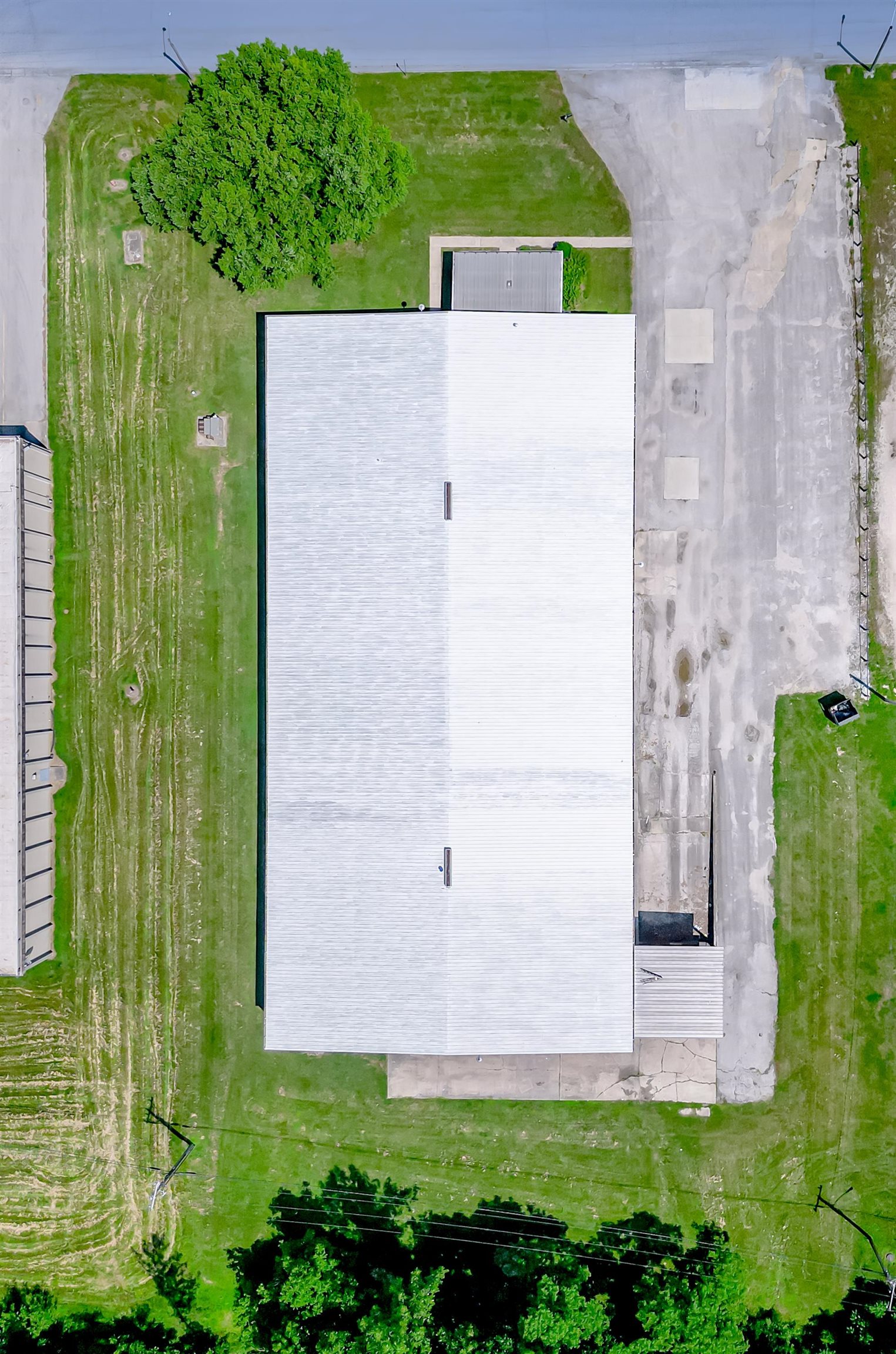 2700 Warehouse Rd, Owensboro, Kentucky 42301, ,Industrial,For Sale,Warehouse Rd,86825