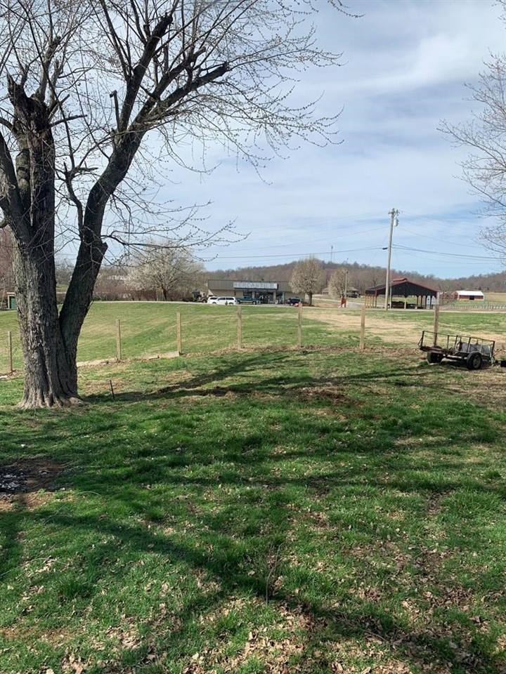 9987 Oak Street, Whitesville, Kentucky 42378, 3 Bedrooms Bedrooms, ,1 BathroomBathrooms,Single Family Residence,For Sale,Oak Street,86832