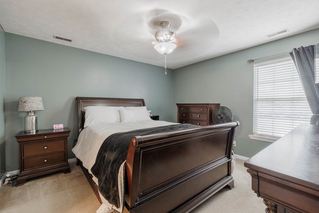 2319 Tradition Avenue, Owensboro, Kentucky 42301, 3 Bedrooms Bedrooms, ,2 BathroomsBathrooms,Single Family Residence,For Sale,Tradition Avenue,86858