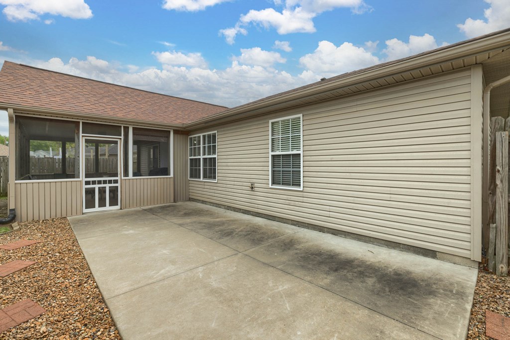 2319 Tradition Avenue, Owensboro, Kentucky 42301, 3 Bedrooms Bedrooms, ,2 BathroomsBathrooms,Single Family Residence,For Sale,Tradition Avenue,86858