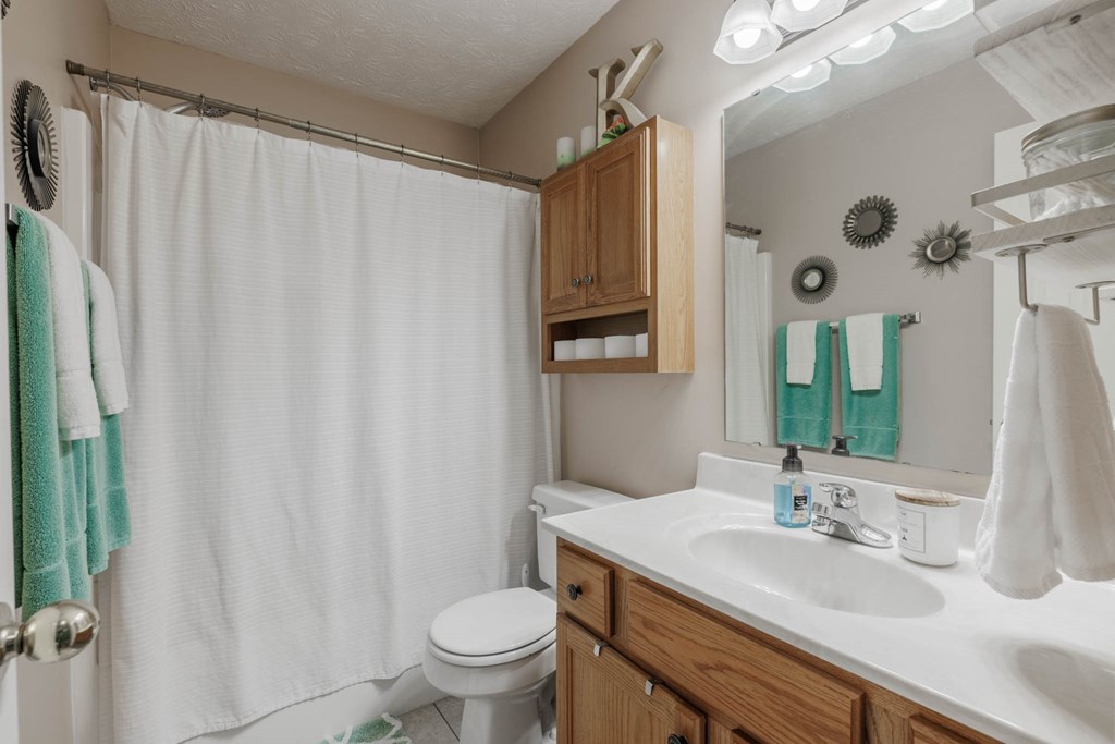 2319 Tradition Avenue, Owensboro, Kentucky 42301, 3 Bedrooms Bedrooms, ,2 BathroomsBathrooms,Single Family Residence,For Sale,Tradition Avenue,86858