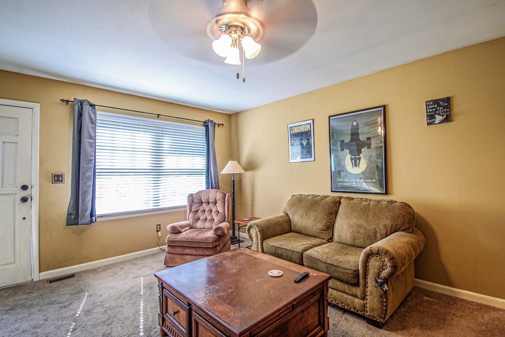 2701 Redford Drive, Owensboro, Kentucky 42303, 3 Bedrooms Bedrooms, ,1 BathroomBathrooms,Single Family Residence,For Sale,Redford Drive,86861