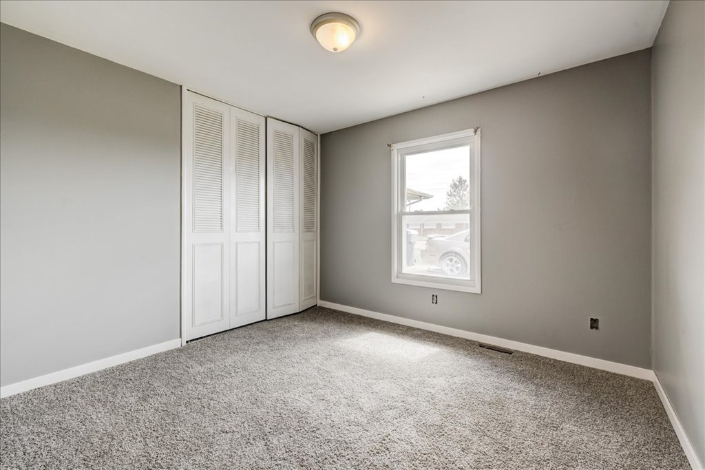 2601 W Middleground Dr, Owensboro, Kentucky 42301, 3 Bedrooms Bedrooms, ,2 BathroomsBathrooms,Single Family Residence,For Sale,W Middleground Dr,86896