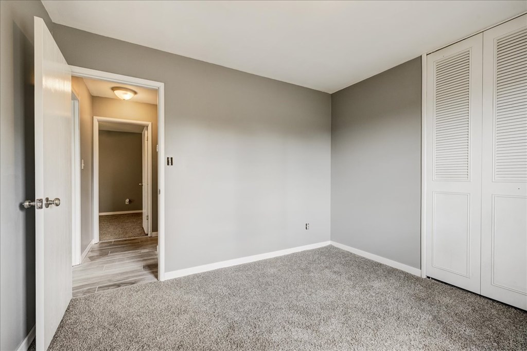 2601 W Middleground Dr, Owensboro, Kentucky 42301, 3 Bedrooms Bedrooms, ,2 BathroomsBathrooms,Single Family Residence,For Sale,W Middleground Dr,86896
