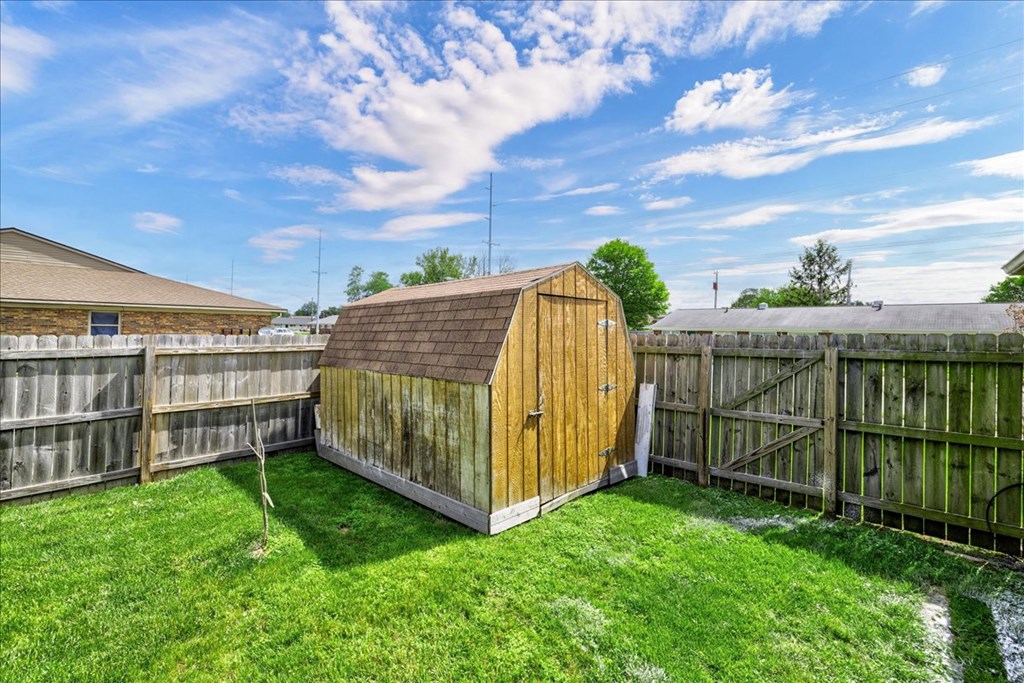 2601 W Middleground Dr, Owensboro, Kentucky 42301, 3 Bedrooms Bedrooms, ,2 BathroomsBathrooms,Single Family Residence,For Sale,W Middleground Dr,86896