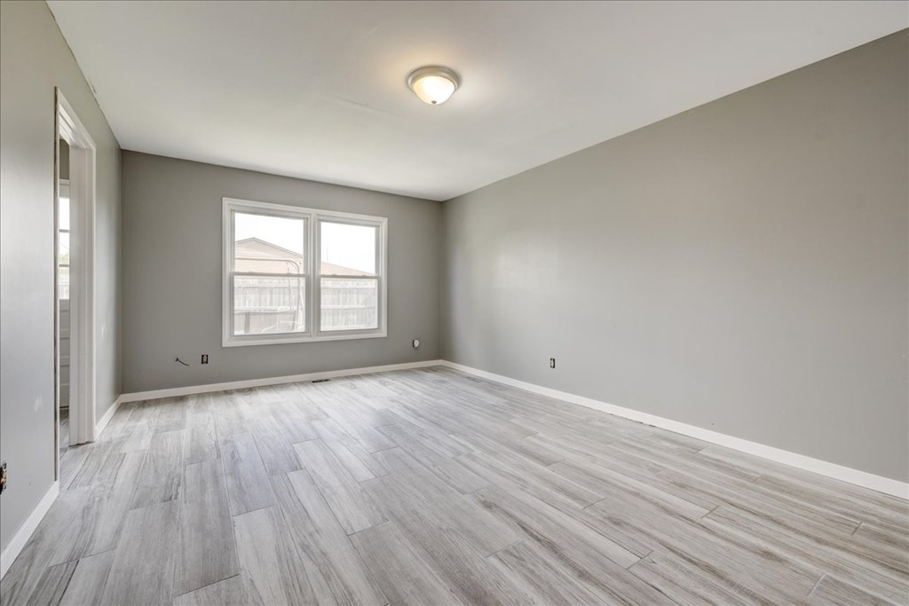 2601 W Middleground Dr, Owensboro, Kentucky 42301, 3 Bedrooms Bedrooms, ,2 BathroomsBathrooms,Single Family Residence,For Sale,W Middleground Dr,86896