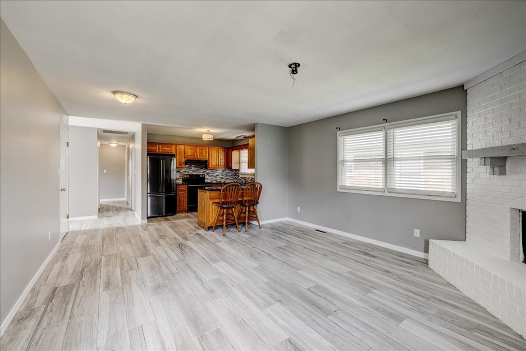 2601 W Middleground Dr, Owensboro, Kentucky 42301, 3 Bedrooms Bedrooms, ,2 BathroomsBathrooms,Single Family Residence,For Sale,W Middleground Dr,86896