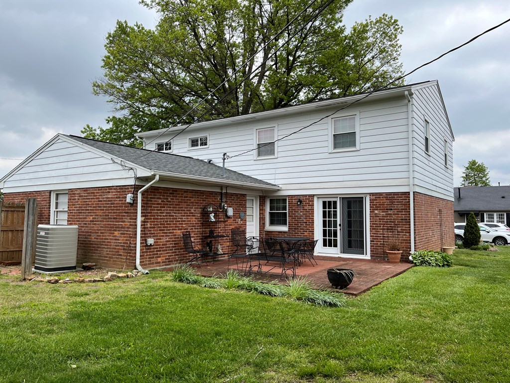2304 Reigh Count Dr., Owensboro, Kentucky 42301, 4 Bedrooms Bedrooms, ,2 BathroomsBathrooms,Single Family Residence,For Sale,Reigh Count Dr.,86898