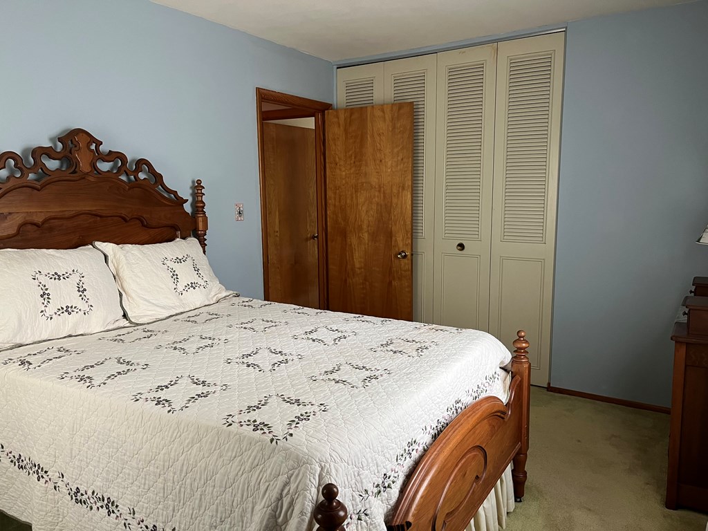 2304 Reigh Count Dr., Owensboro, Kentucky 42301, 4 Bedrooms Bedrooms, ,2 BathroomsBathrooms,Single Family Residence,For Sale,Reigh Count Dr.,86898