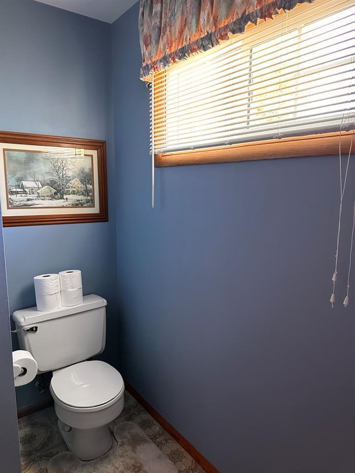 2304 Reigh Count Dr., Owensboro, Kentucky 42301, 4 Bedrooms Bedrooms, ,2 BathroomsBathrooms,Single Family Residence,For Sale,Reigh Count Dr.,86898