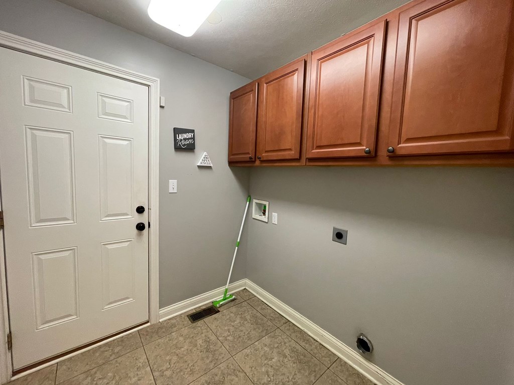 5360 Willow Brook Loop, Owensboro, Kentucky 42301, 3 Bedrooms Bedrooms, ,2 BathroomsBathrooms,Single Family Residence,For Sale,Willow Brook Loop,86904