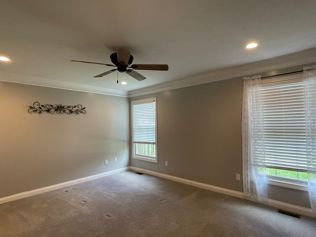 5360 Willow Brook Loop, Owensboro, Kentucky 42301, 3 Bedrooms Bedrooms, ,2 BathroomsBathrooms,Single Family Residence,For Sale,Willow Brook Loop,86904